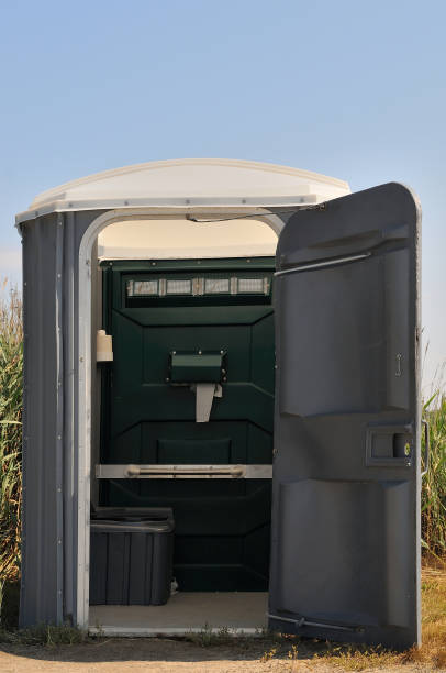 Best Portable restroom trailer rental  in Sarcoxie, MO